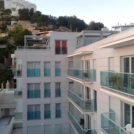 En * Μπένιντορμ